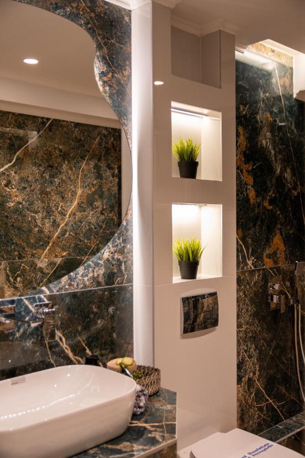 Sithoniars Luxury Ground Floor Apartment With Private Garden Neos Marmaras Exteriér fotografie
